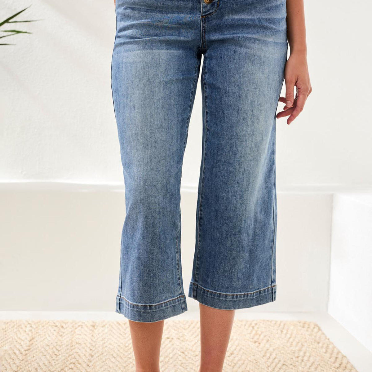 Audrey Button Fly Cropped Jean